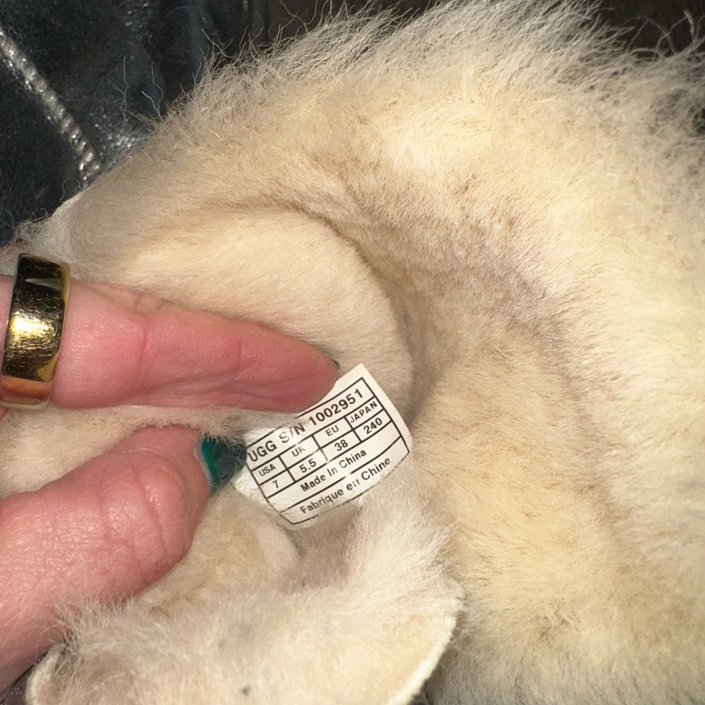 Ugg Bailey Button Metallic Silver Boot Women Sz 7… - image 6